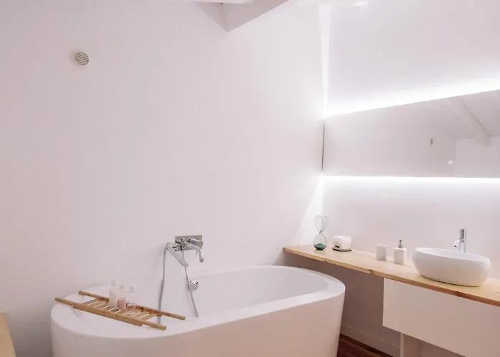 Villa Quinta Do Vale Da Ermida, Private - Heated - Pool